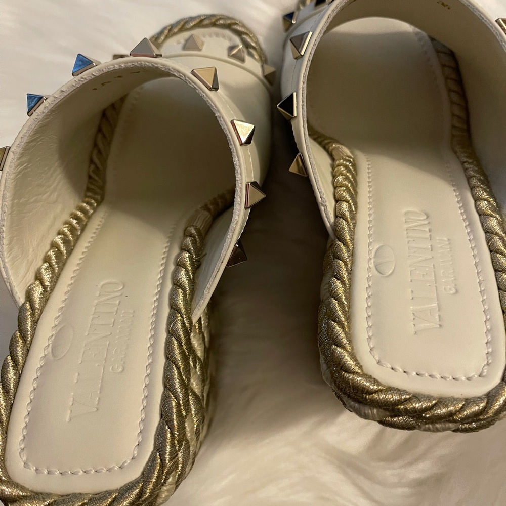 Valentino Rockstud Torchon Leather Wedge Mules - Picture 8 of 8